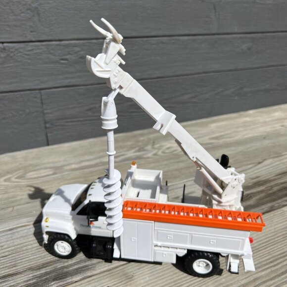 11" DG PRODUCTIONS -1996-2-1 Nevada Power Pole Setter Truck Auger Digger Truck - Picture 11 of 16